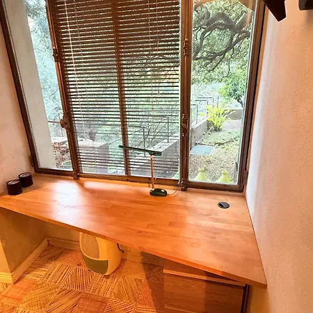 Le Cabanon Du Faron Dans Un Jardin Avec Son Petit Dejeuner 4* 土伦